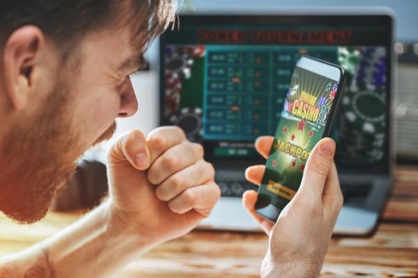 Tampilan Bonus Cashback rajakayu88 untuk hiburan dewasa yang terukur di ponsel